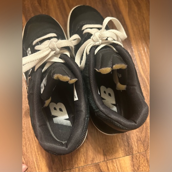 New Balance 550 Black tennis. Size 6 - Picture 7 of 7